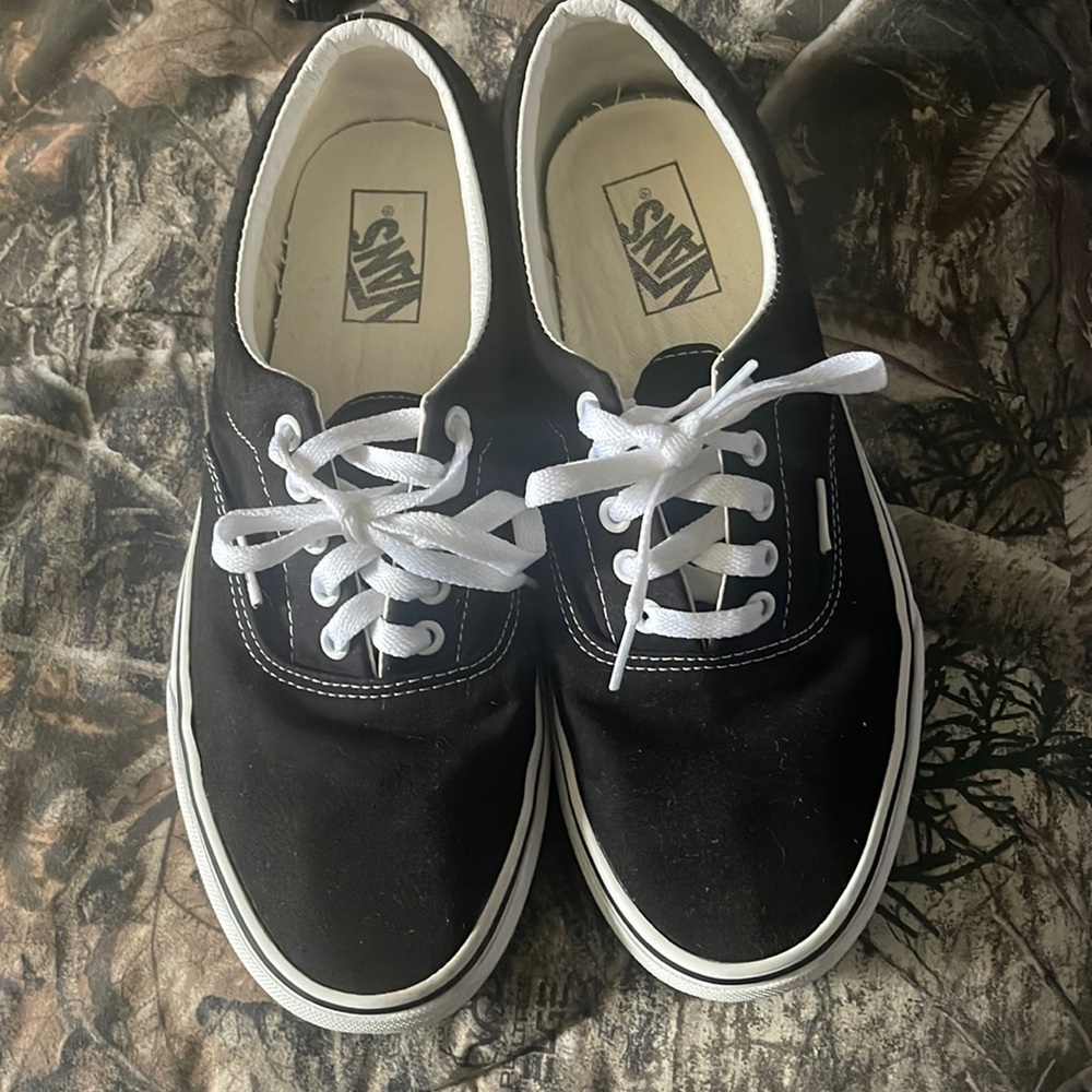 Vans old Skool canvas shoe. Super fresh.